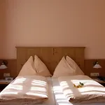 Gasthof Safenhof 4*