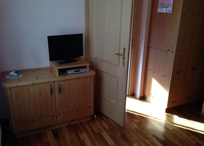 Safenhof فندق 4*